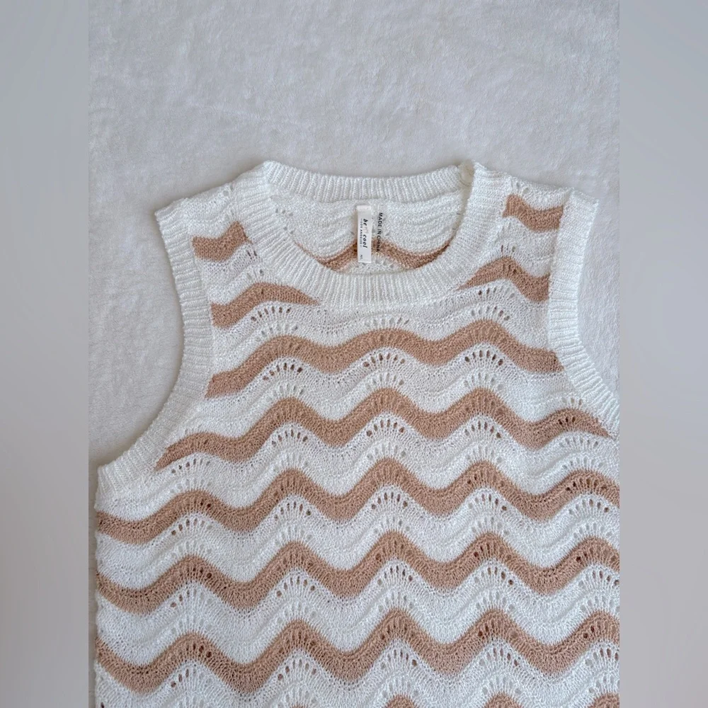 NWT - Be Cool Crochet Sleeveless Top - Size Medium - Picture 5 of 11